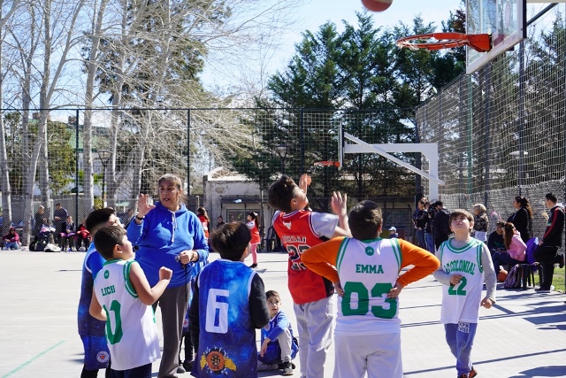 liga de básquet en merlo