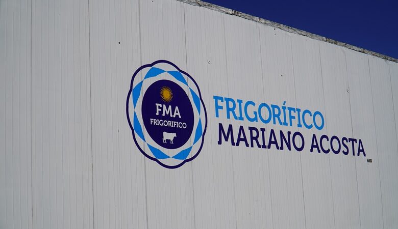 Axel Kicillof inauguró el frigorífico "Mariano Acosta"